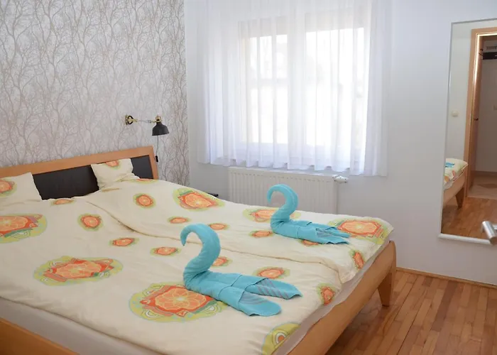 Alexandra Apartment